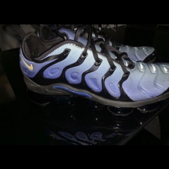 Nike Vapormax plus - Picture 2 of 2